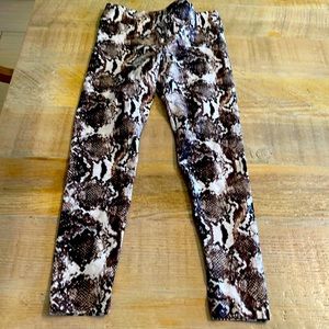 Koral snakeskin leggings